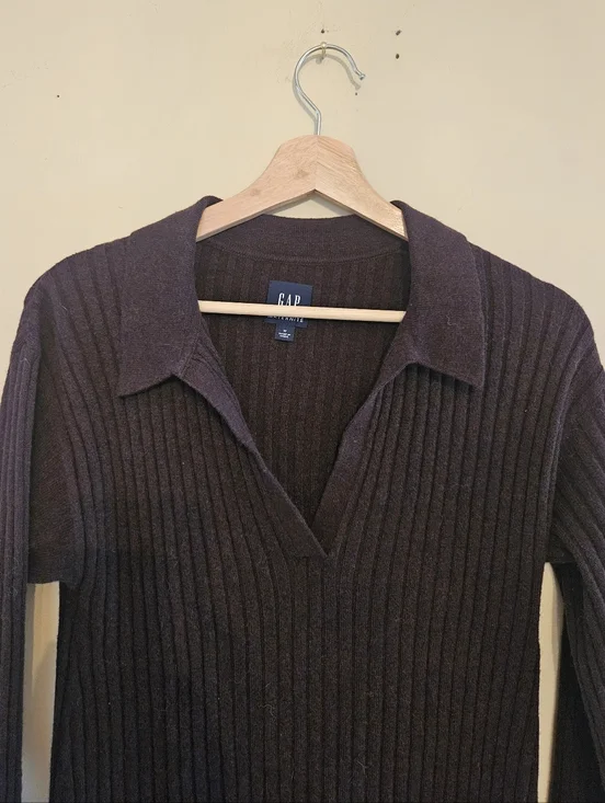 GAP Ribbed Collared Maternity Dress - Picture 3 of 6